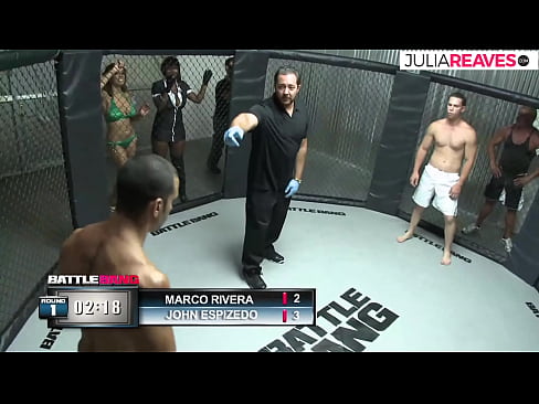❤️ Ultimate Fighter meniduri seorang gadis nombor sejurus selepas bergaduh di gelanggang ❤️ Video seks pada kami