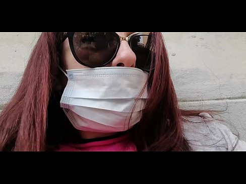 ❤️ Nicoletta membalas dendam terhadap jirannya dan kencing di garajnya (Kuarantin Itali Covid19 Khas) ❤️ Video seks pada kami