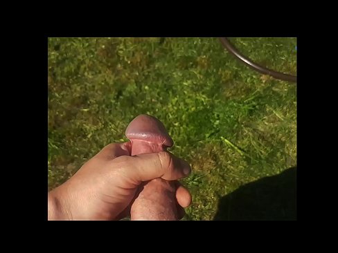 ❤️ Hot hottie mendapat dia merah jambu pussy fucked dan air mani dengan muncrat di taman musim panas ❤️ Video seks pada kami
